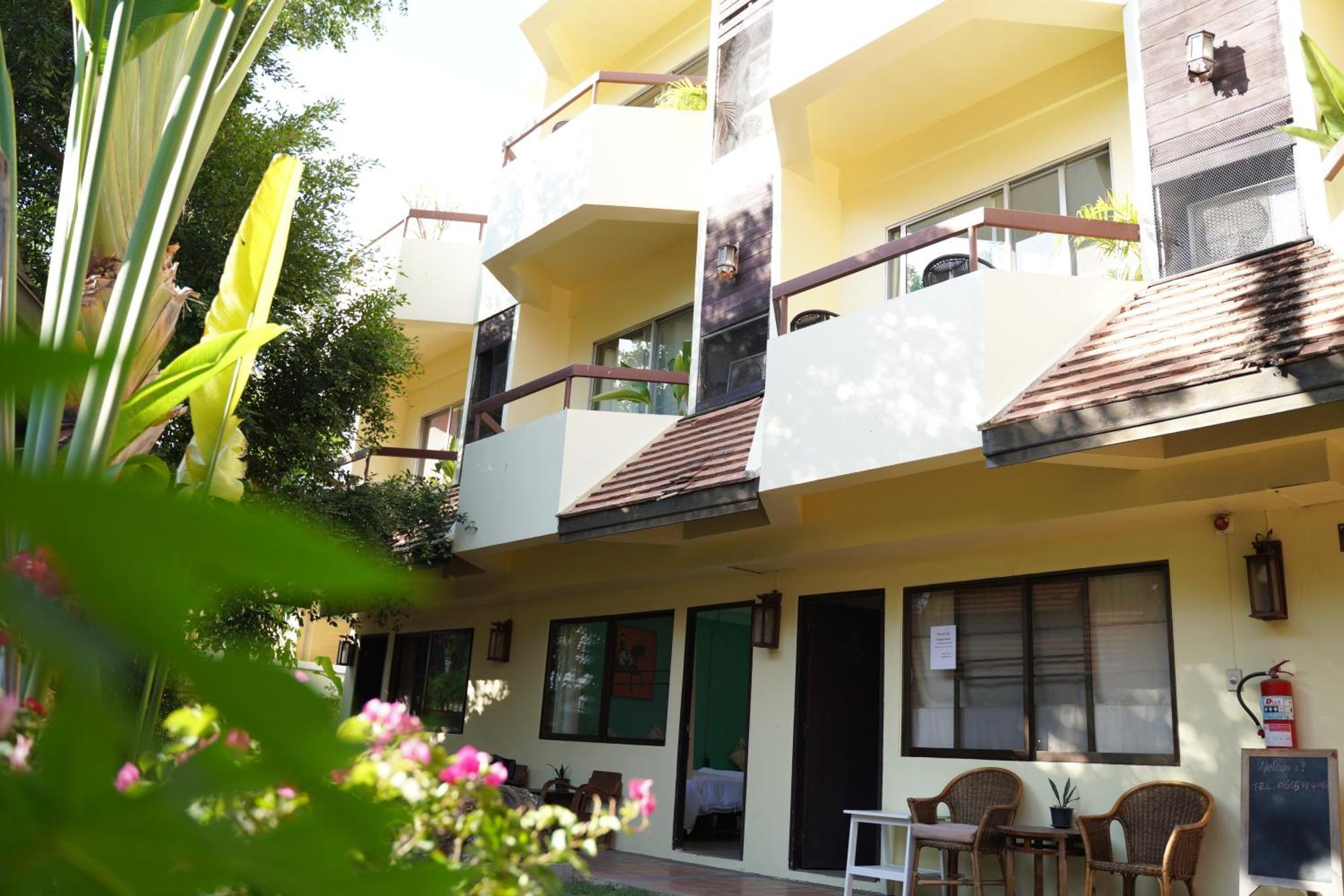 Elegant Lanna Guesthouse チエンマイ エクステリア 写真