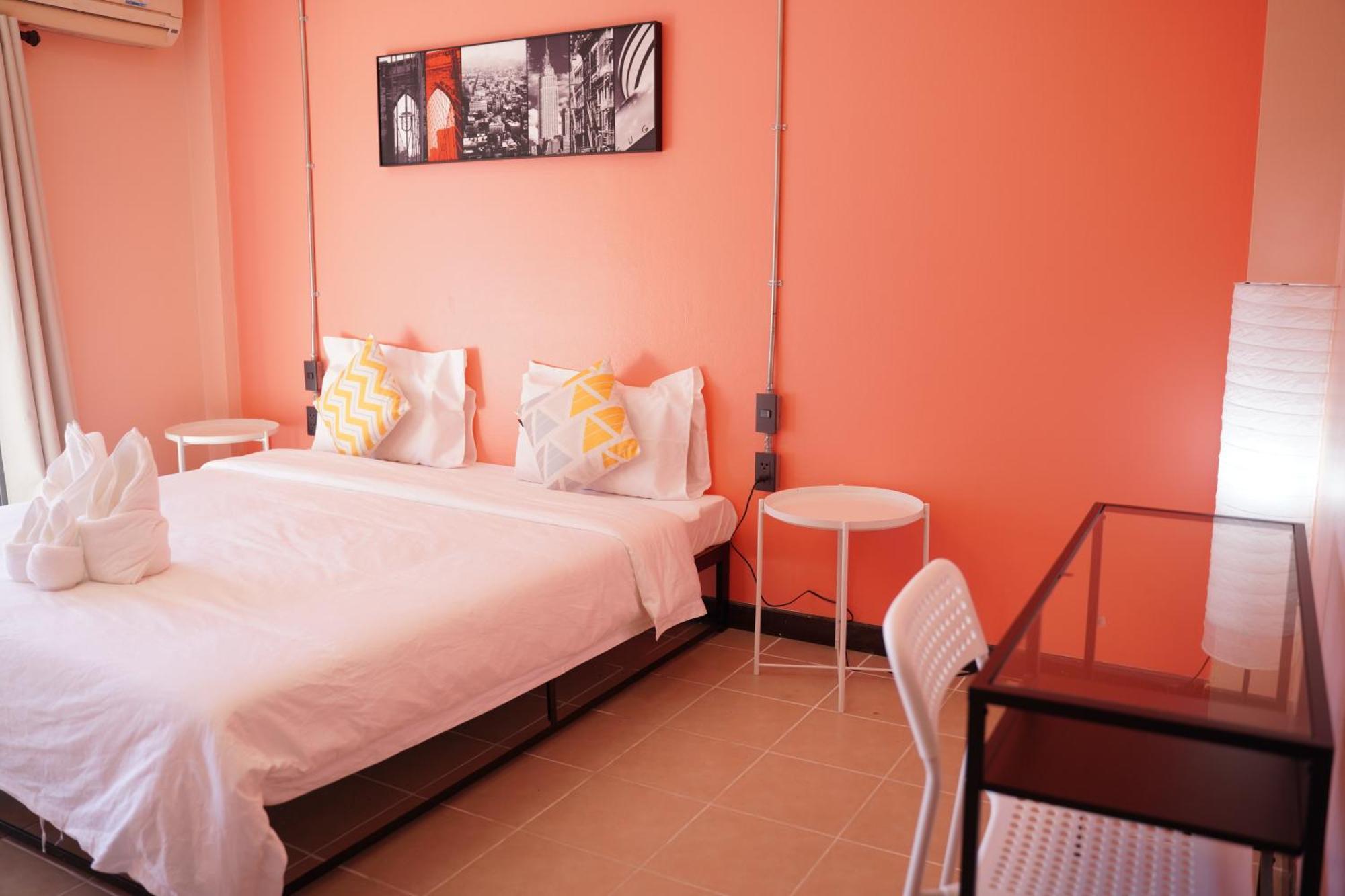 Elegant Lanna Guesthouse チエンマイ 部屋 写真