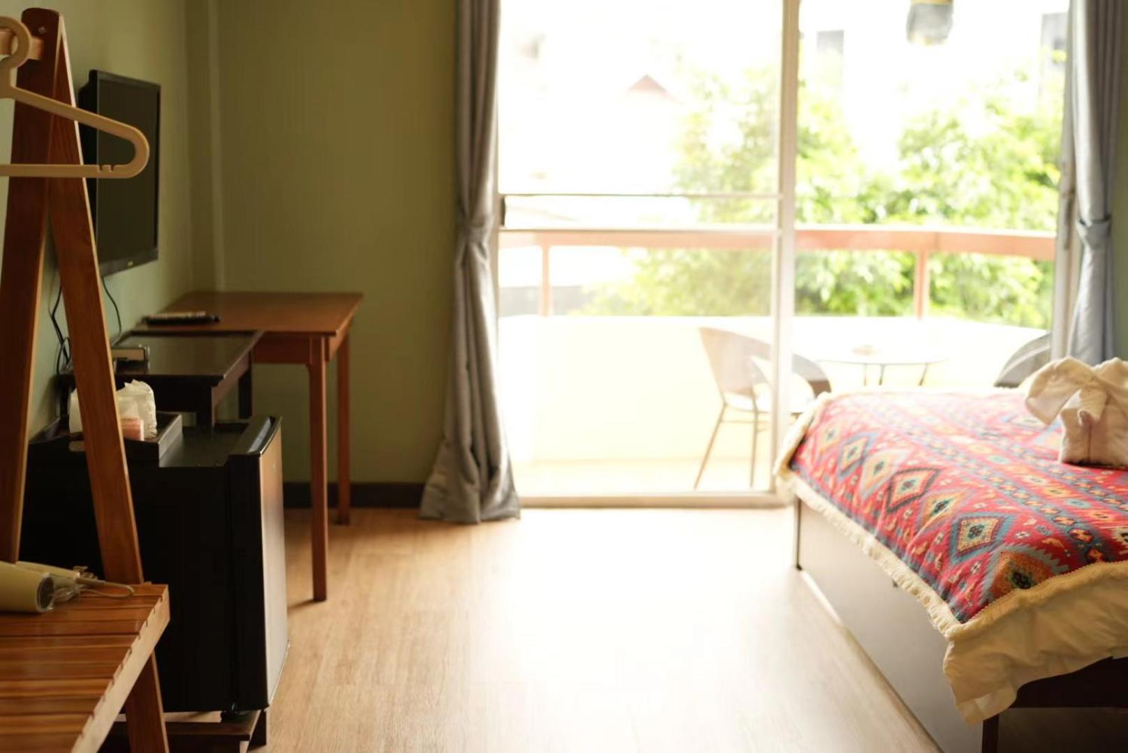 Elegant Lanna Guesthouse チエンマイ エクステリア 写真