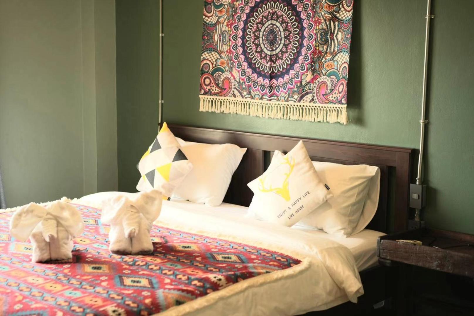 Elegant Lanna Guesthouse チエンマイ エクステリア 写真