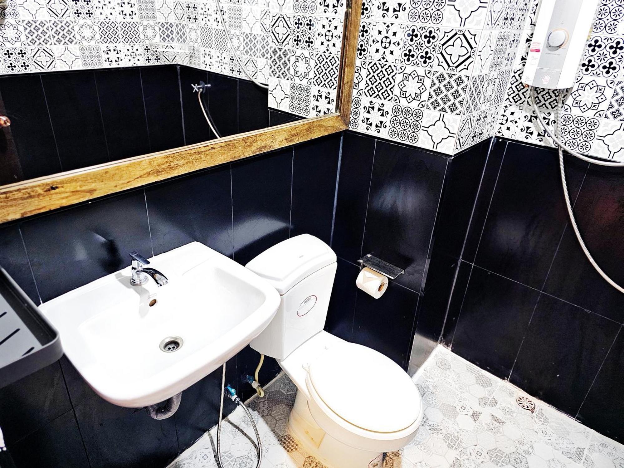 Elegant Lanna Guesthouse チエンマイ エクステリア 写真